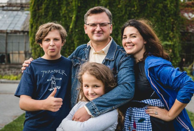 Дмитрий Кулеба Развод: подробности личной жизни и карьеры
