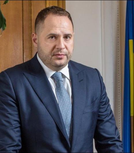 Андрій Єрмак Особисте Життя: Детальний Огляд Біографії, Родини та Кар'єри